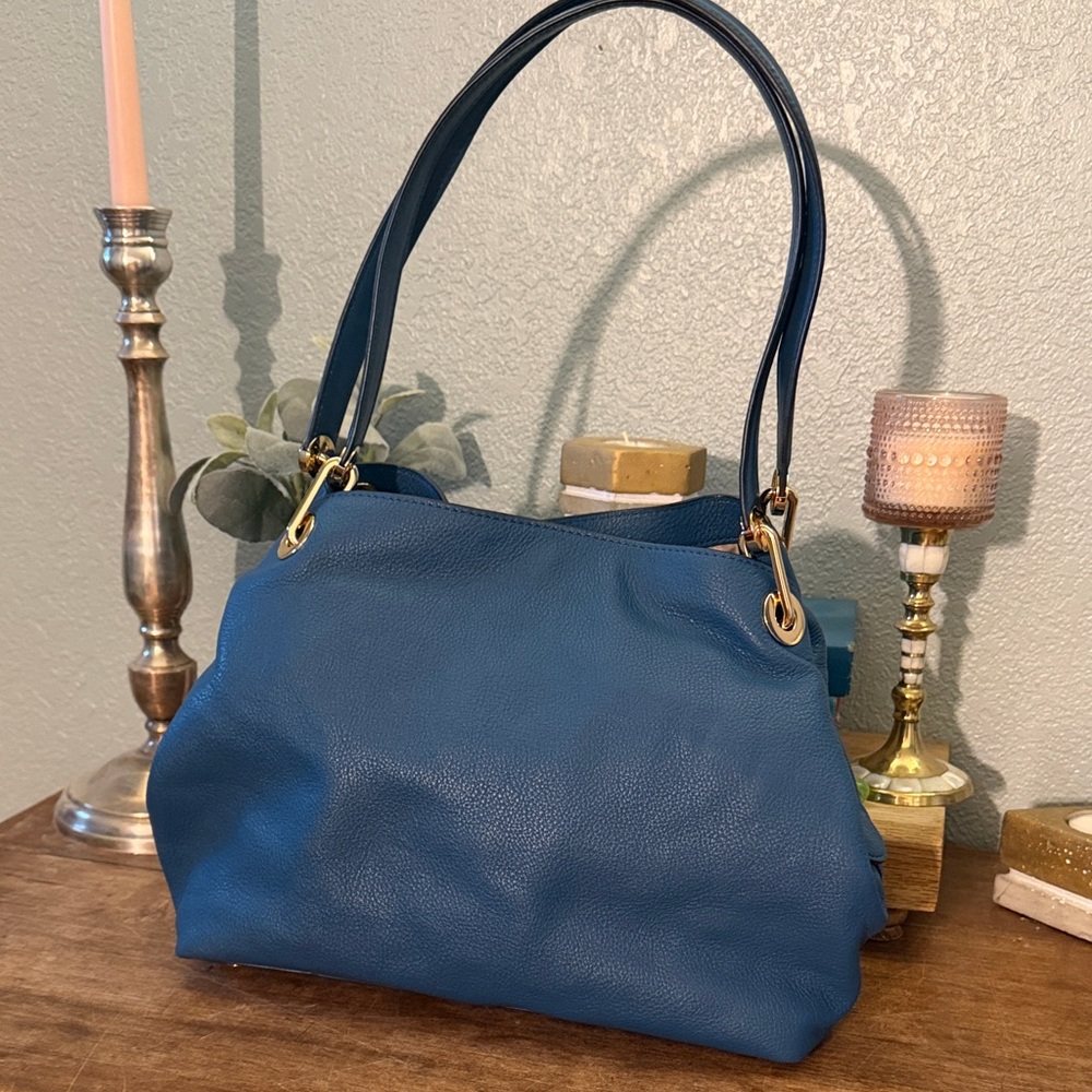Michael Kors Navy Pebbled Leather Shoulder Bag - Picture 5 of 10